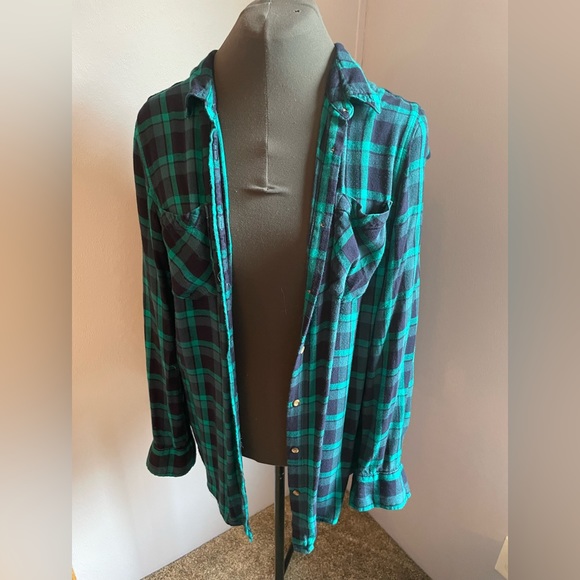 Lightweight Button Down Flannel Shirt - Picture 3 of 4